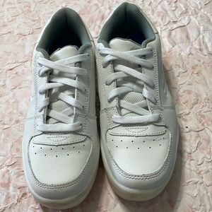 SKECHERS WHITE SIZE 5.5